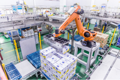 中国飞鹤荣获国家级“数字领航”企业称号，引领乳业网络工程新篇章